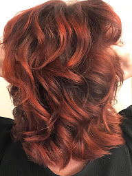 Photo n°9 de Essentiellement Vous - Salon de coiffure à Creil (Salon de coiffure)