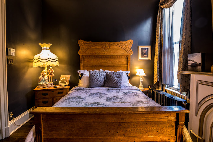 Symphony Hotel & Vivaldi's Restaurant by null