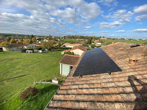Photo n°27 de Isoltoit Rennes - Isolation Combles - Panneaux Photovoltaïques à Chantepie (Fournisseur d'équipements d'énergie solaire)