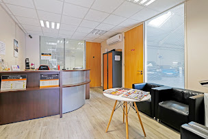 Photo n°2 de LA CLINIQUE DE L'AUTO - GARAGE MOTRIO - CARROSSERIE FIVE STAR à Collégien (Magasin de pneus)