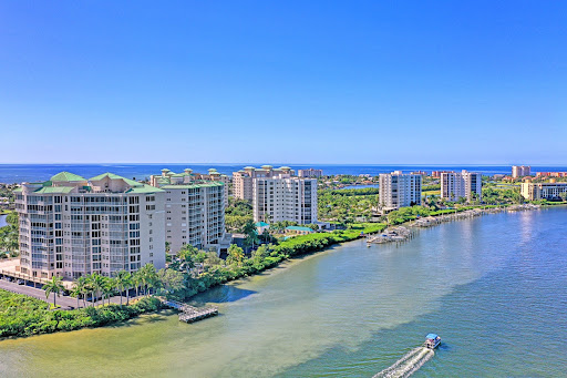 Grand Welcome Ft. Myers Beach - Vacation Rentals & Property Management - Thumbnail
