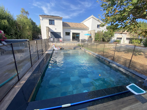 Photo de Var Pool Services à Hyères (83400)