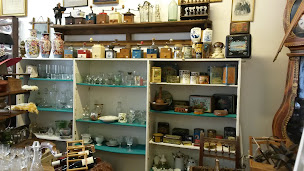 Photo n°6 de De la Cave au Grenier à Saint-Agrève (Magasin d'antiquités)