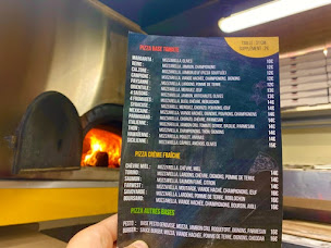 Photo n°3 de Pizza DesLys78 - Au Feu de Bois à Chapet (Pizzeria)