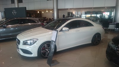 Photos of Mercedes-Benz Deira Showroom