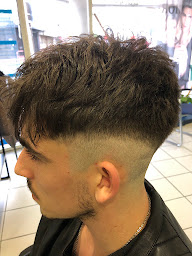 Photo n°11 de Océane Coiffure salon de coiffure hommes et dames à pessac alouette à Pessac (Barbier)