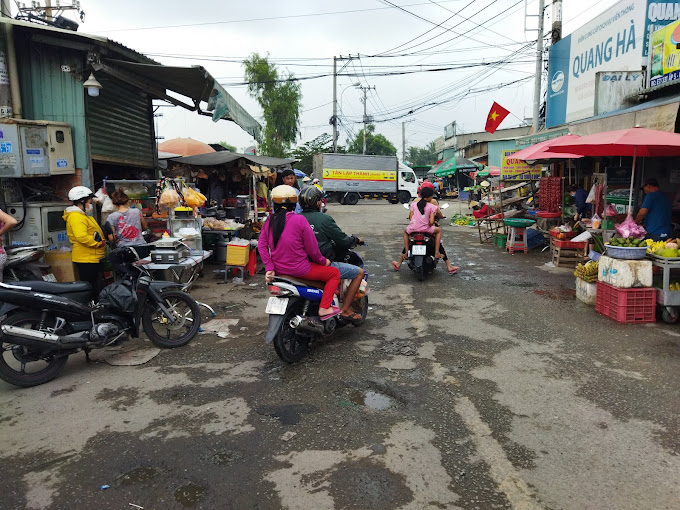 Chợ KCN Lê Minh Xuân