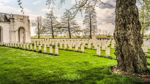 Le Touret Military Cemetery, Richebourg-L'Avoue Logo