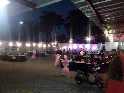 Photos of La Jugada Show & Disco