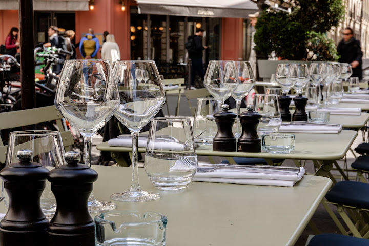 GEGEOR - Caviste & Restaurateur by null