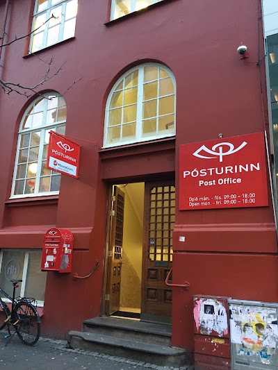 Photos of &Iacute;slandsp&oacute;stur