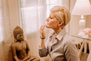 Photo n°6 de Alexandra COULON Médium - Voyante - Guidance - Soins énergétiques- Magnétisme - Hypnose à Chartres (Coach personnel pour femmes)