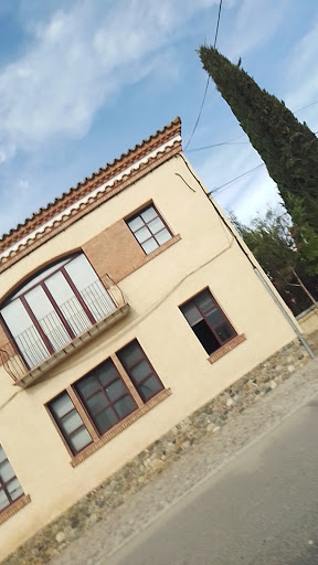 Escola Mestral - Thumbnail