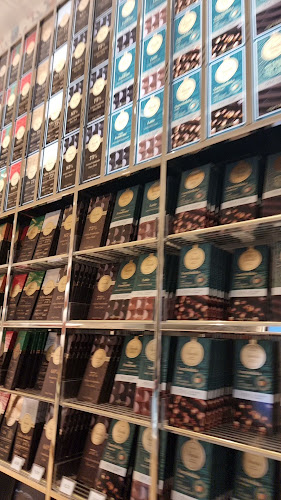 Reviews of Venchi Chocolate and Gelato in London - Ice cream