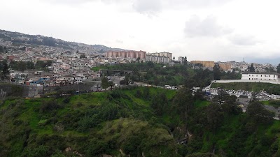 Photos of Jacinto Jij&oacute;n y Caama&ntilde;o Park