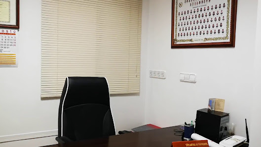 Clínica de Fisioterapia Manuel Calahorro: Del propietario
