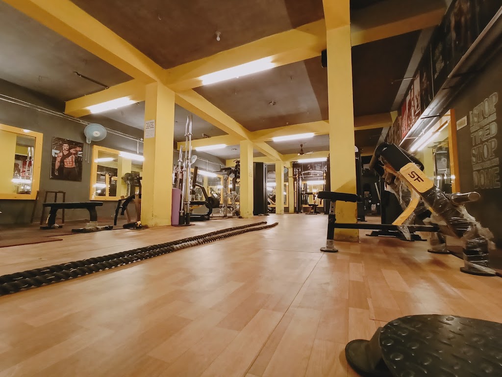 Royal Fitnes Gym
