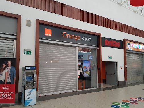 Orange shop, Author: Alexandru Copot