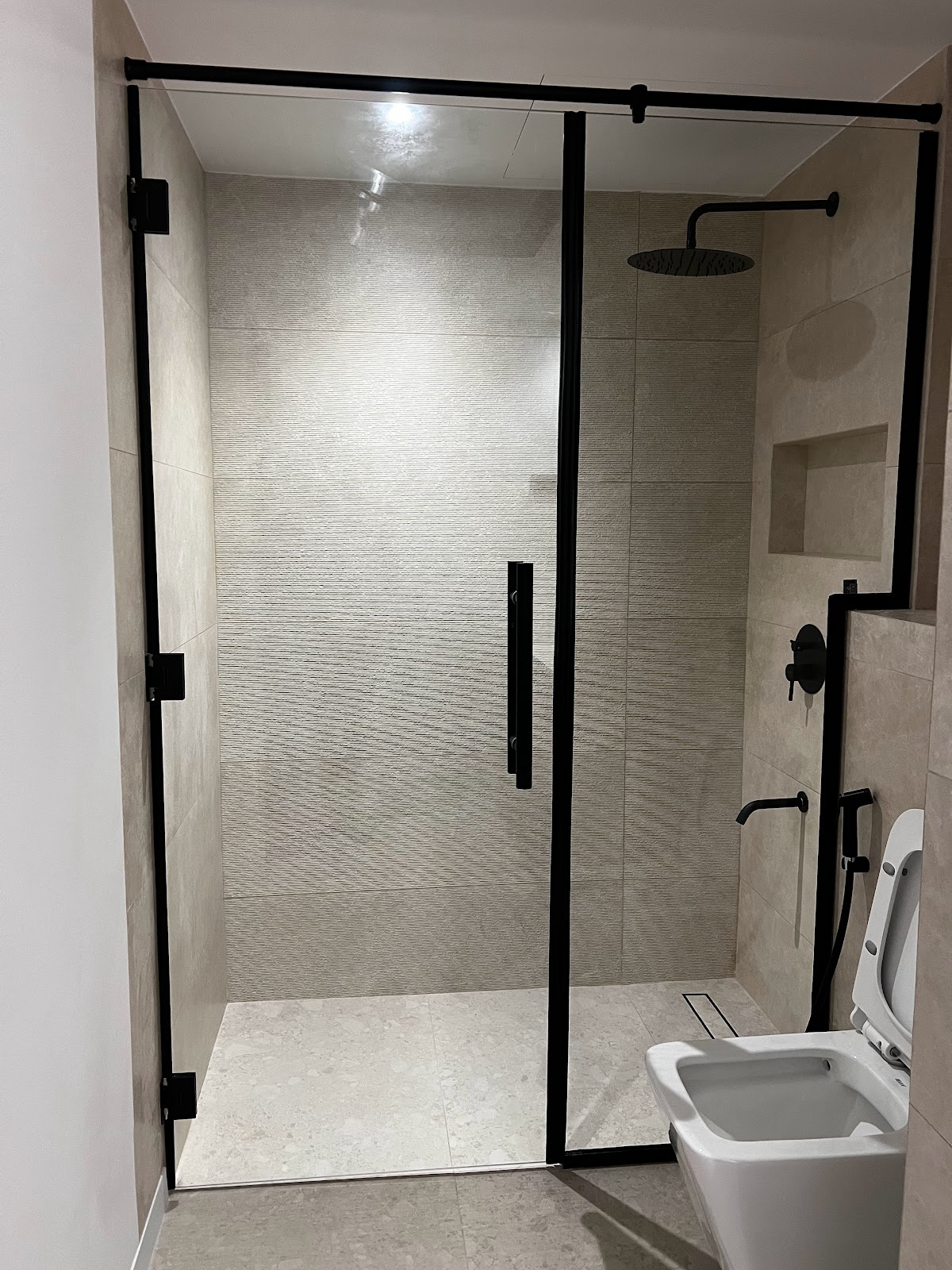 AL FAYAD GLASS AND ALUMINIUM WORKS SPS L.L.C - صورة 4