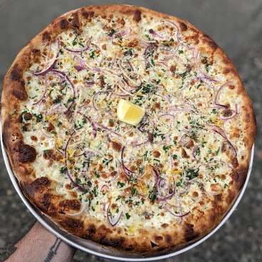 Dantini Pizza by null