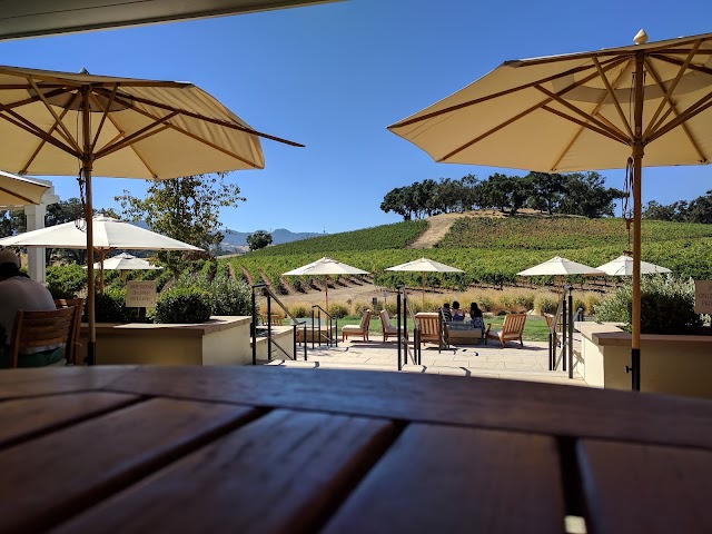 JUSTIN Vineyards & Winery