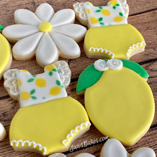Janis Bakes