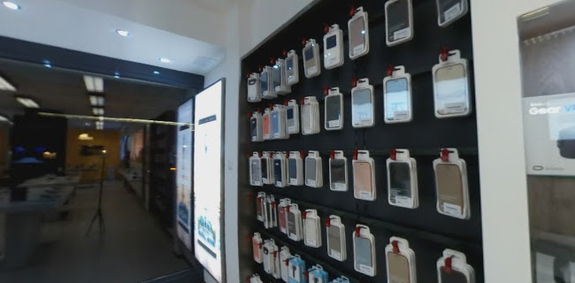 Telefonszám: FirstPhone