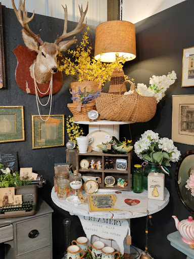 The Hornet's Nest Antique Market - Thumbnail