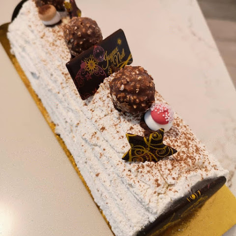 Pile Ou Glace Gelateria by null