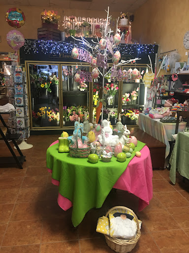 Dehn's Flowers & Gifts - Thumbnail