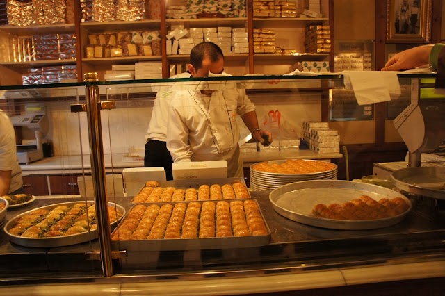 İmam Çağdaş Kebap ve Baklava Salonu