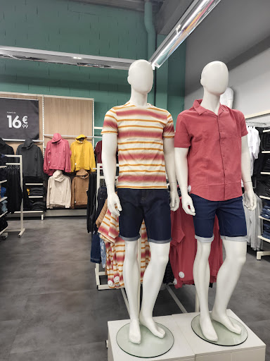 Gemo Chinon Chaussures Et Vêtements - Thumbnail