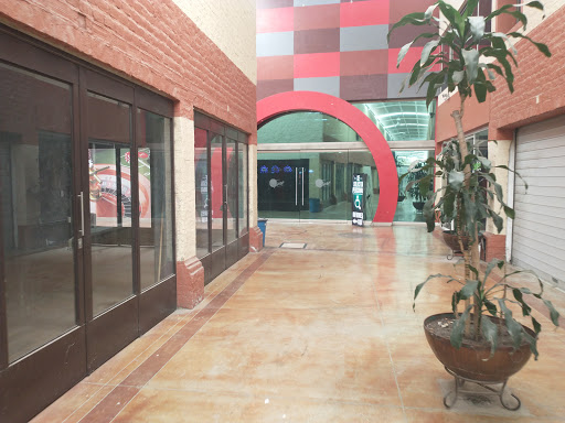 Plaza Comercial del Valle