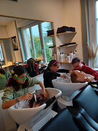 Photo n°31 de Adel Styl'Coiffure à Outreau (Salon de coiffure)