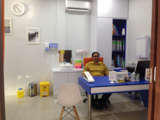 U.n.i KLINIK Bakri