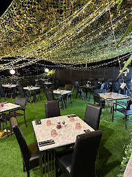 Photo n°12 de Villa Medusa à Saint-Laurent-du-Var (Piscine)