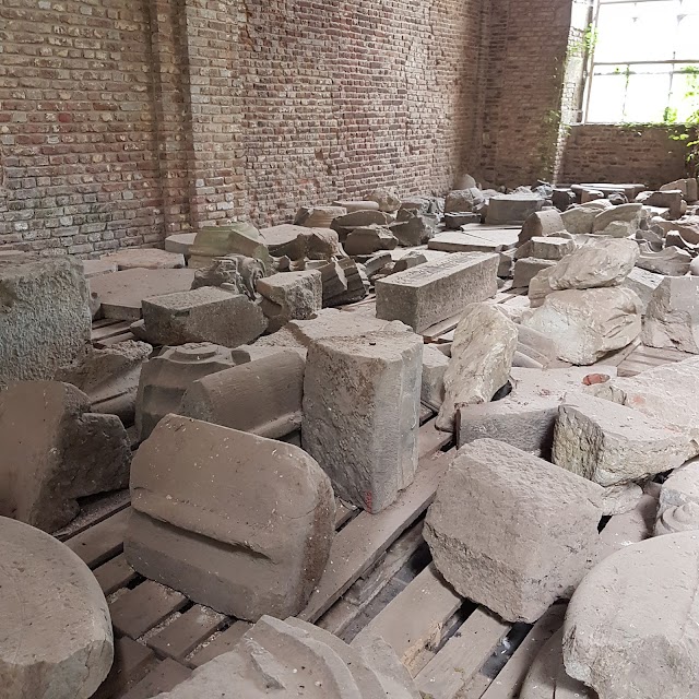 Vestiges de l'Abbaye d'Aulne