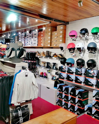 Nikita Sports location ski Ax les Thermes pied des pistes