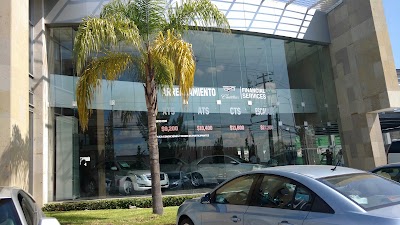 Photos of Cadillac Le&oacute;n