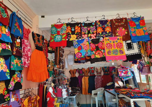 Huipiles Yesi Gallery - Mexico