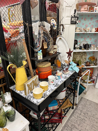 Vintique Mall Gallery - United States