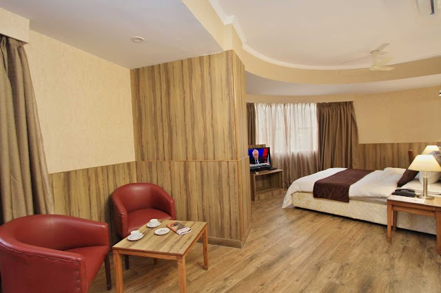 Hotel Empire International Lodge