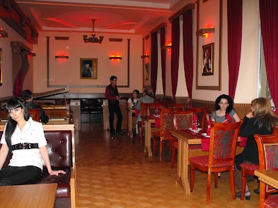 Photos of Renoir Boutique - beauty salon, cafe restaurant, women's club
