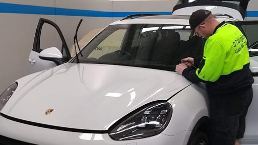 DT Autoglass Gallery - Australia