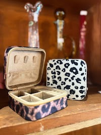 セレクトファッション&ジェルネイル サエラ