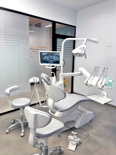 Centre Medico Dentaire Poissy - Dentistudio
