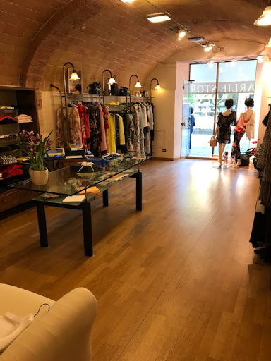 Charlie Store - Thumbnail