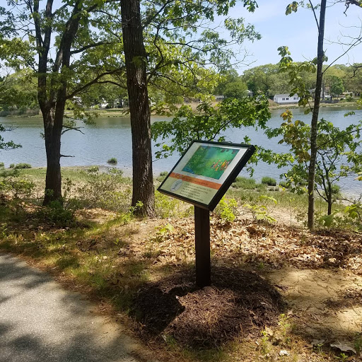 Warwick City Park Gallery - United States