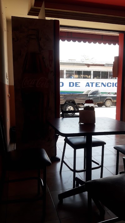 Photos of La Estaci&oacute;n Del Sabor.