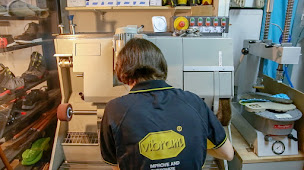 Photo n°17 de VIBRAM PARIS ACADEMY à Paris (Service de cirage de chaussures)